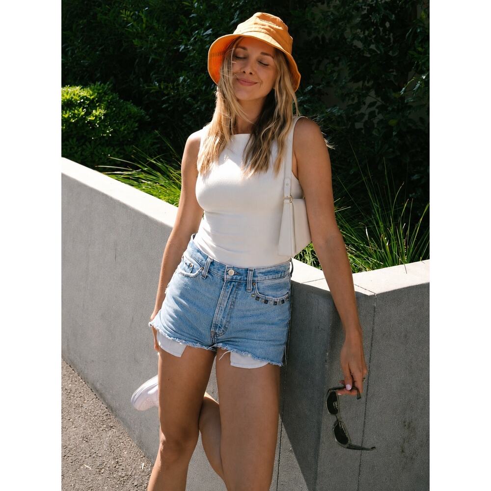 Vintage Levi’s Cut Off Denim Shorts | 512 Studded Y2K Americana Model Off Duty